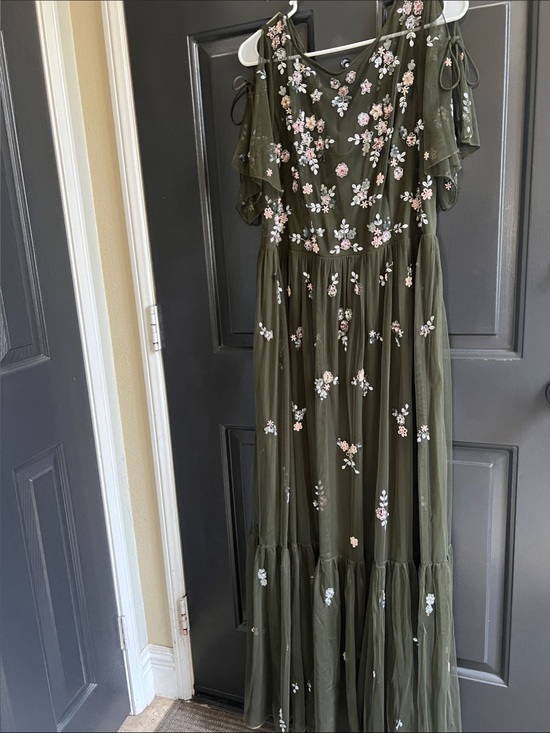 Adrianna Papell Dresses & Skirts - Adrianna Papell Olive Green Embroidered Floral Maxi Dress